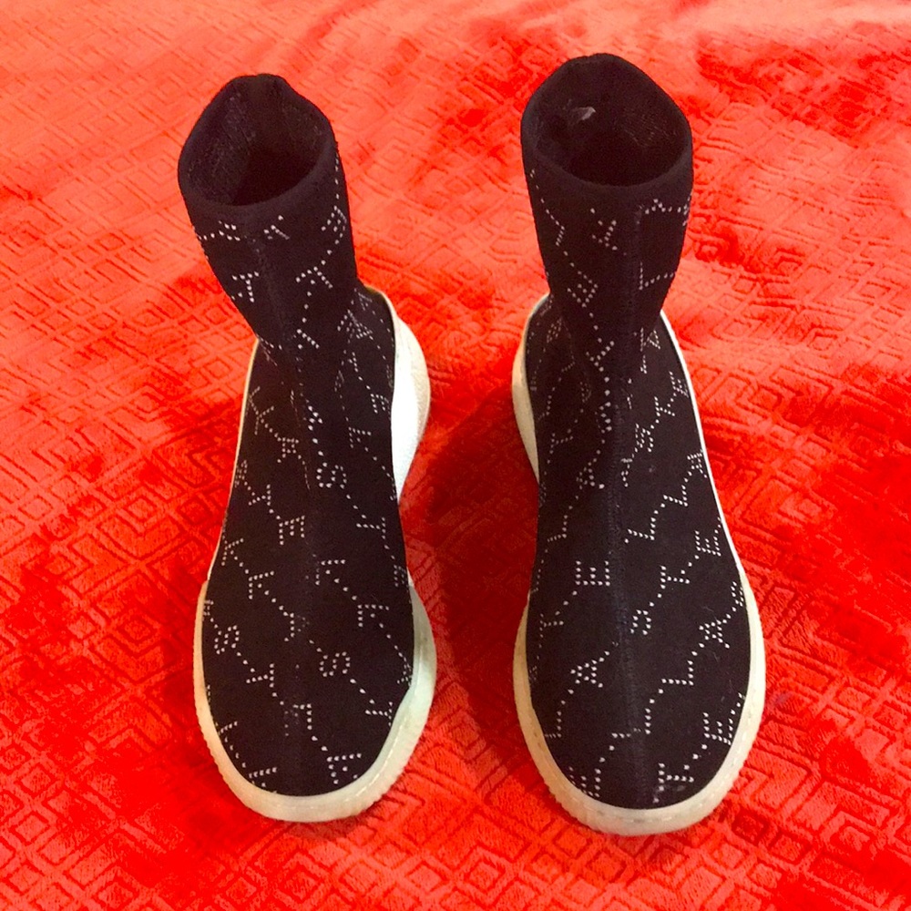 Stella McCartney Black Loop Logo Sock Sneakers